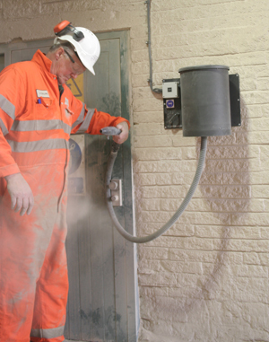  ACI's JetBlack personnel De-Duster helps break dangerous bad habits