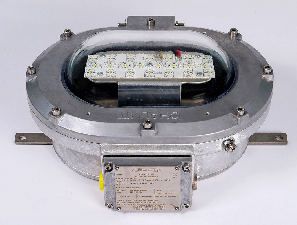 5162ch1h-nevis-bulkhead-led