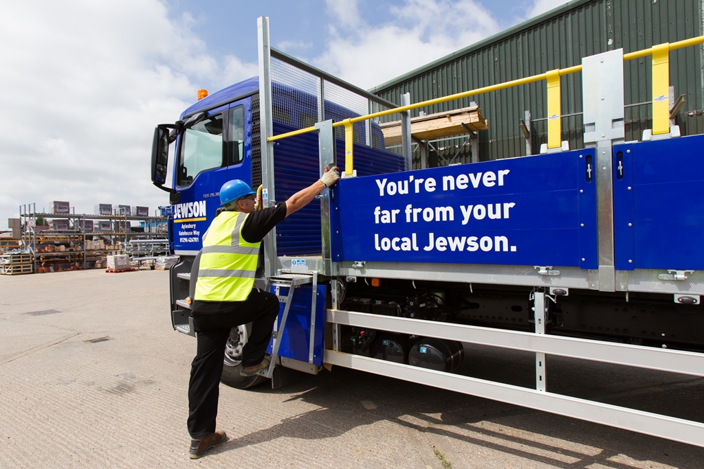 drop side fall restraint system 2