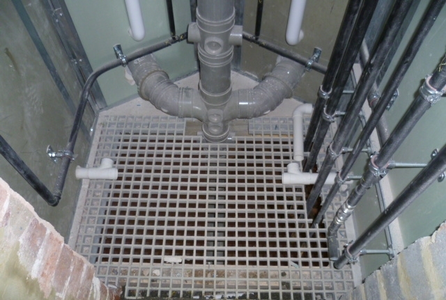 step on safety riserdeck