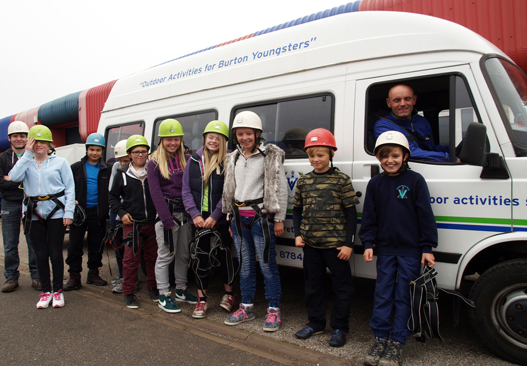 burton minibus train a ttc 2013