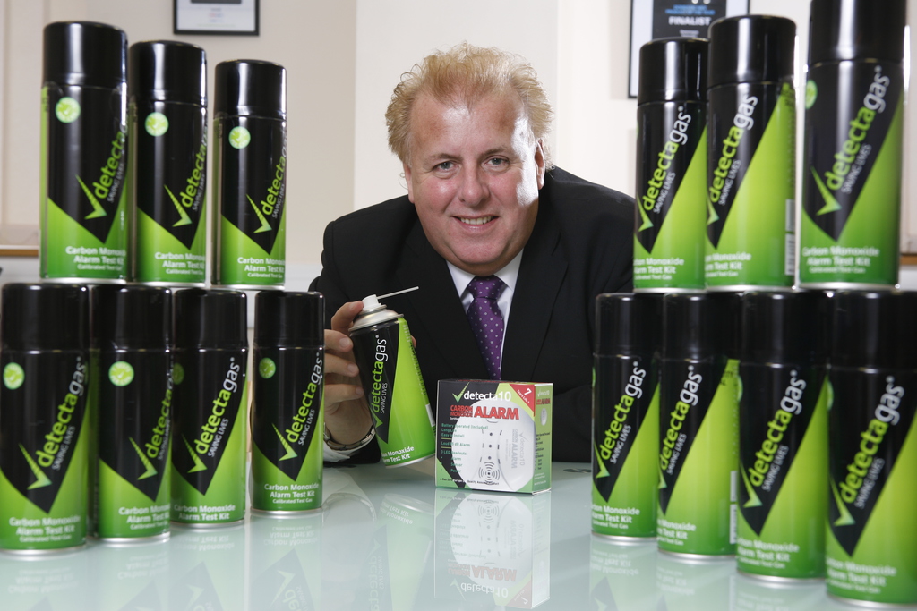 photo 2_john stones managing director of gas safe europe with their innovative alarm testing product detectagas