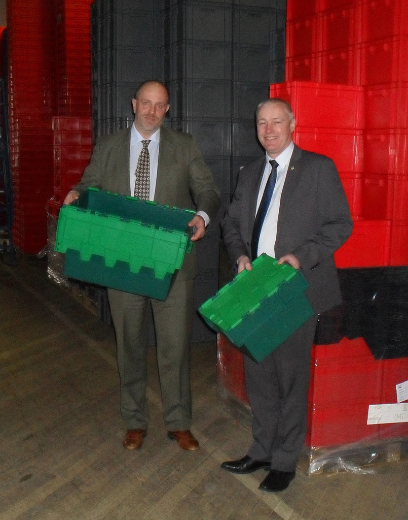 rob cousins of totebox with garry thorpe of schoeller allibert