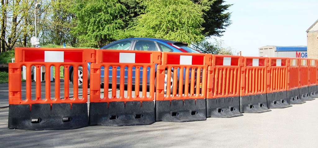 oxford plastics press release - strongwall - image 1