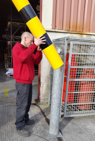 bollard sleeve apply