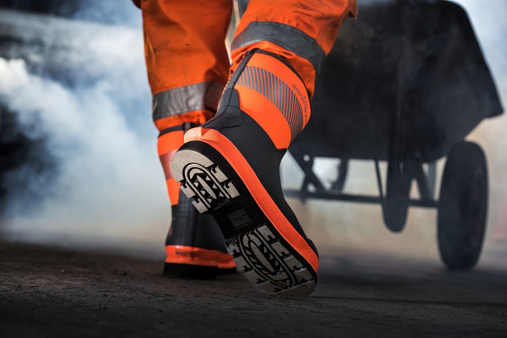 jr20180606_brightboots_rt-4-1