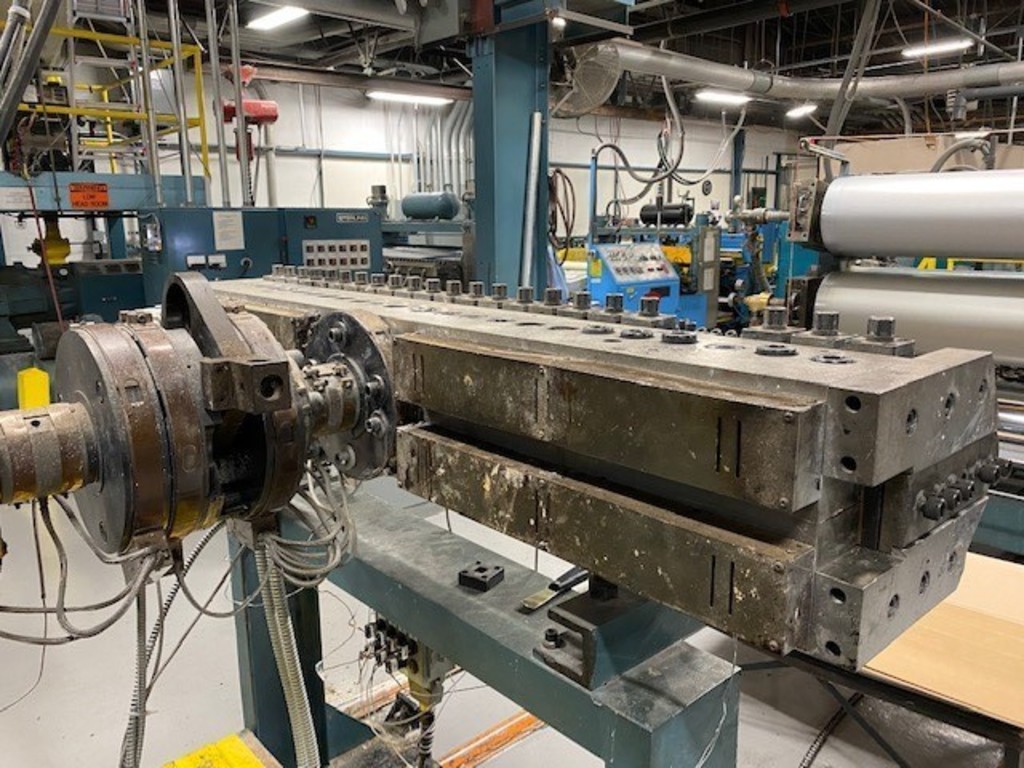Unblanketed Davis-Strandard extrusion line