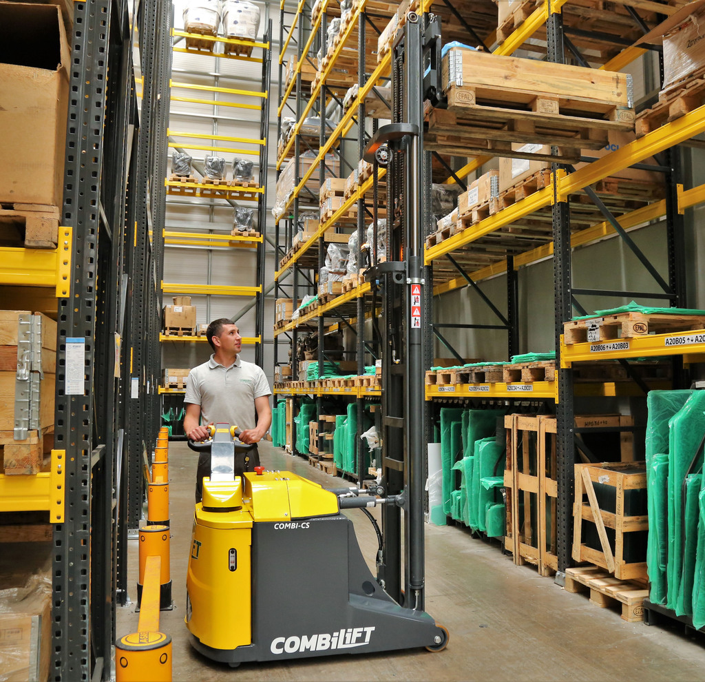 Safer materials handling with Combilift