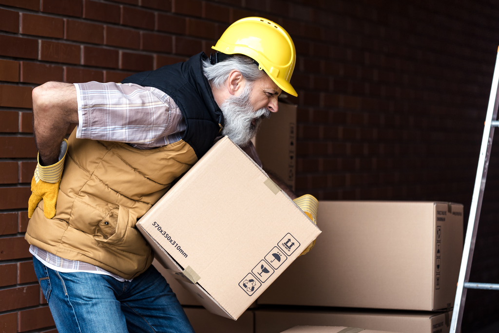 iStock-MSDs-construction-worker-back-pain-693383828.jpg