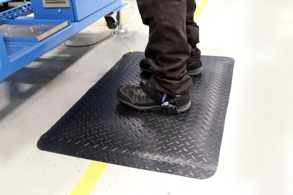 Fatigue fighting anti-static floor mats