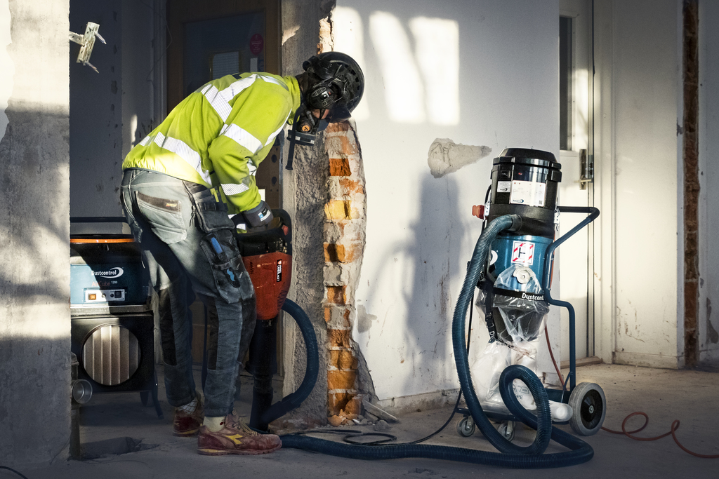 Protect yourself from the dangers of dust